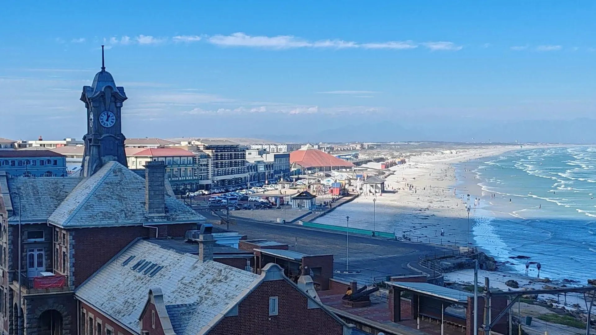 Wavescape Stylish Beach Getaway Muizenberg Apartment