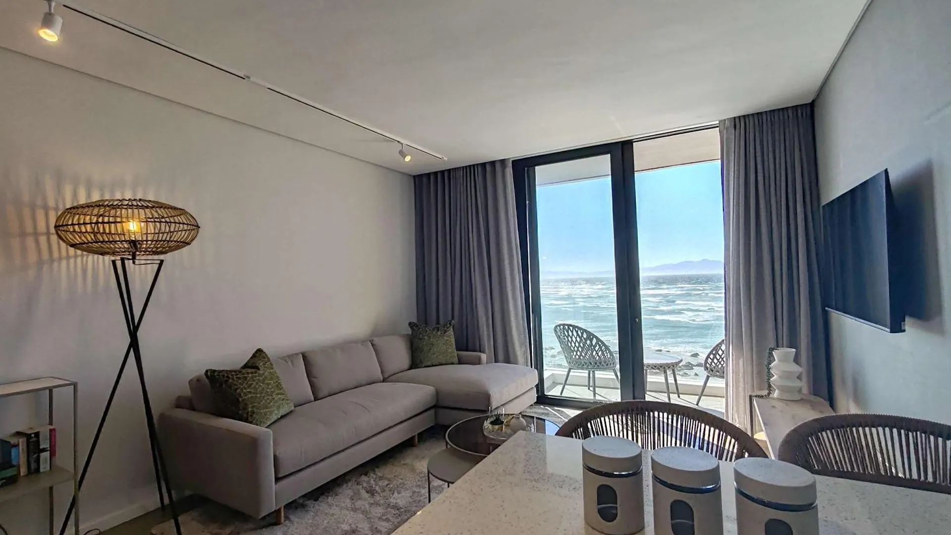 Wavescape Stylish Beach Getaway Muizenberg 0*,  South Africa